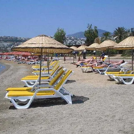 Eken منتجع 4*