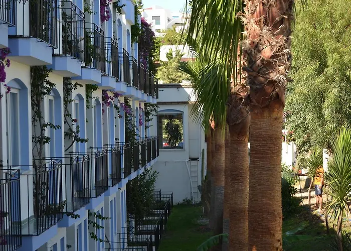 Eken Курортный комплекс 4*